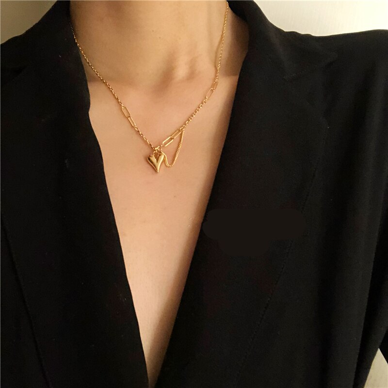 Amour Necklace